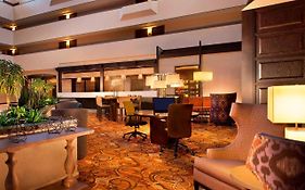 Sheraton Minneapolis West Hotel